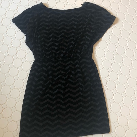 HOST PICK White House Black Market Black Dress - Picture 4 of 5